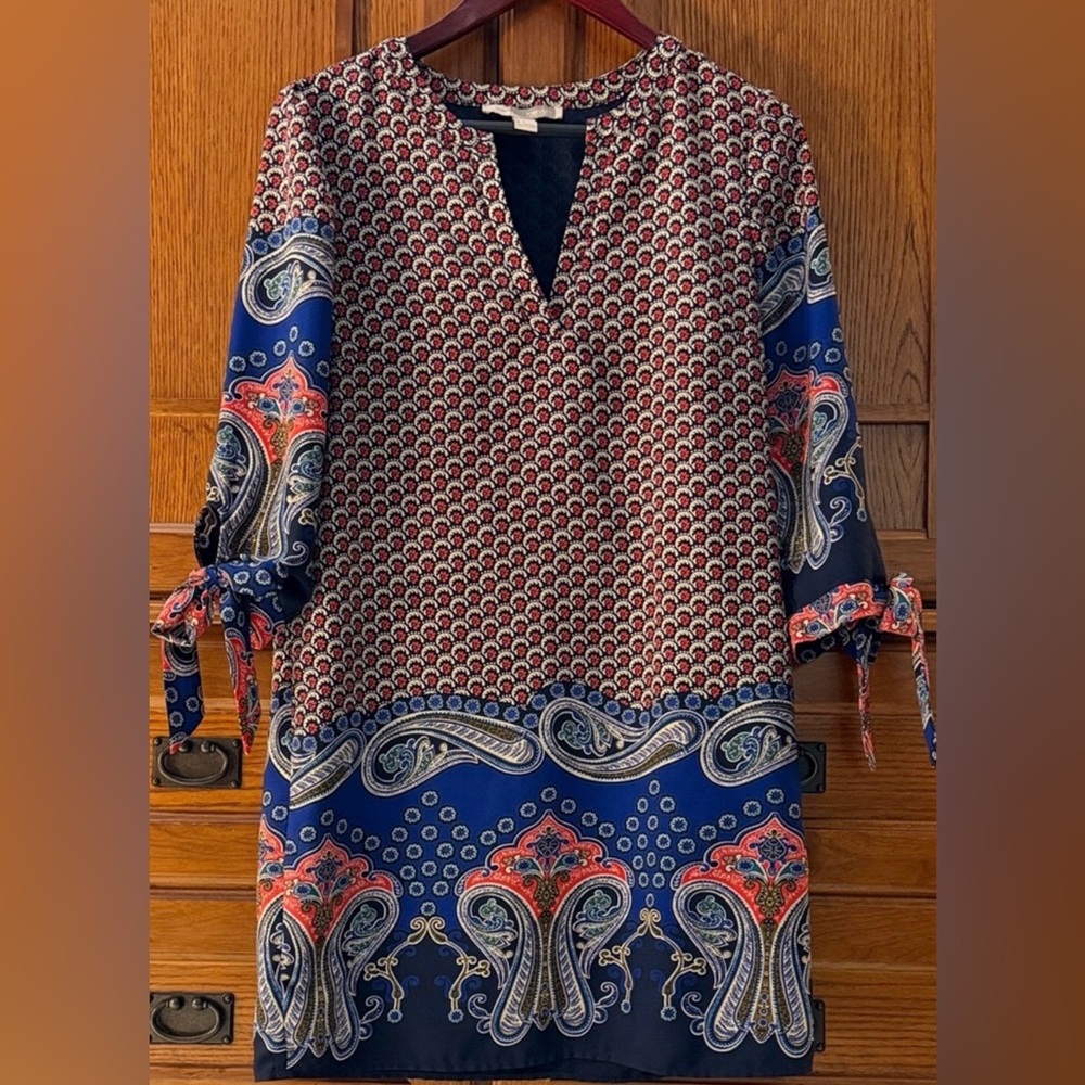 Forever 21 Contemporary Boho Paisley Shift Mini Dress Split V-Neck Tie Sleeve